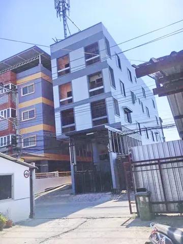 บ้าน 4 ชั้น 5 นอน MRT ศรีกรีฑา 900ม. ตลาดมาร์เก็ตท