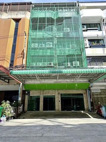 มีลิฟท์10นอน ไนท์บาซาร์ MRT รัชดา 80ม.อาคาร 6ชั้น 