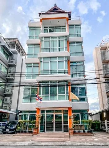 ขายอาคาร 5 ชั้น 655ตรม.มีลิฟท์ นวลจันทร์ ติดเลียบด