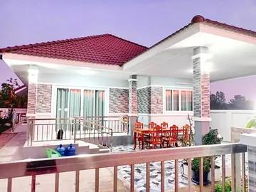 ปั้มปตท. สุรินทร์ ตลาดไอคิว 3.8 กม. บ้านเดี่ยวใหญ่