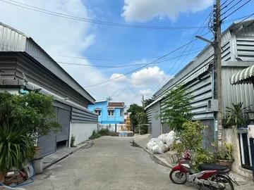 ให้เช่าโกดัง 300 ตรม.ซอยนวลจันทร์ 36 รถ 6 ล้อเข้า-