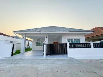 บ้านเดี่ยว Pool Villa หลังมุม ซอยเนินพลับหวาน
