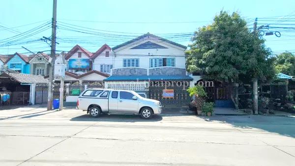 หมู่บ้านเต็มรัก ถ.วัดลาดปลาดุก บางบัวทอง
