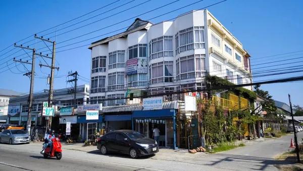 ขายอาคารพาณิชย์ 4 ชั้น 1 คูหา ติดถนนโชตนา 