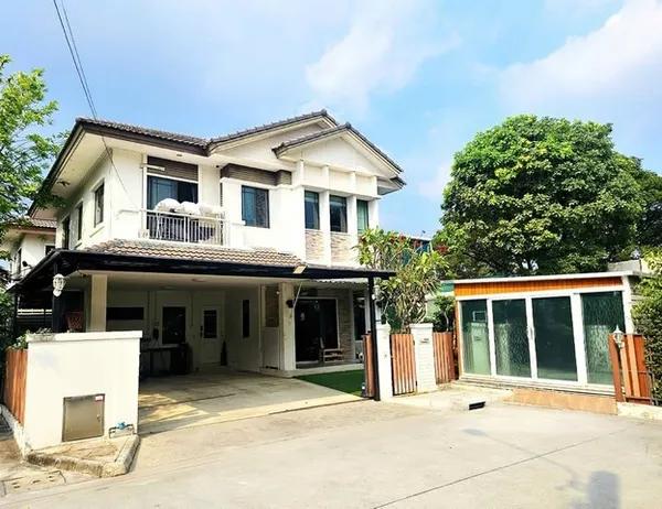 ให้เช่าบ้านมัณฑนา เลค วัชรพล ใกล้ทางด่วนรามอินทรา-