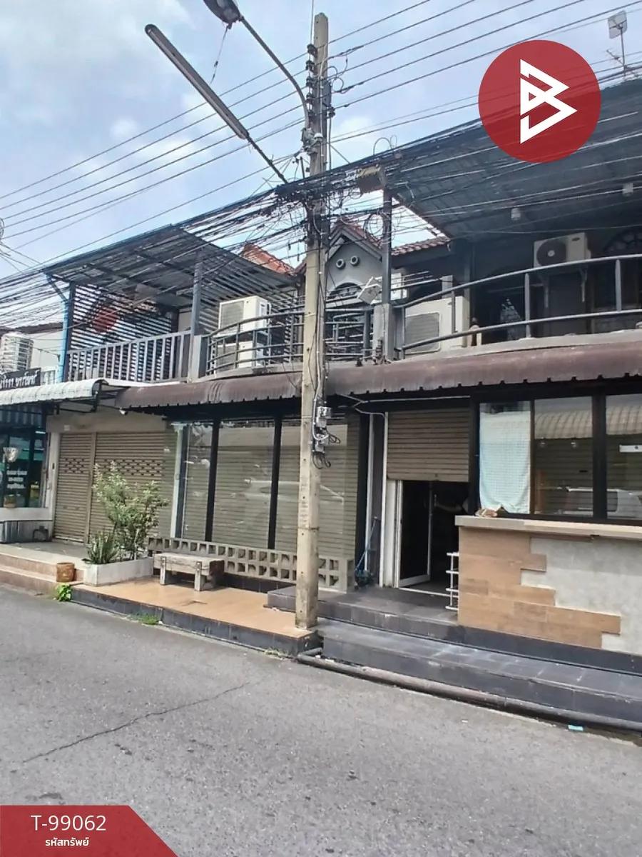 ขายทาวน์เฮ้าส์ 2 ชั้นพร้อมกิจการร้านคาเฟ่ หมู่บ้านธนินทร กรุงเทพฯ ทำเลดี
